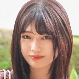 유나 쿠루스